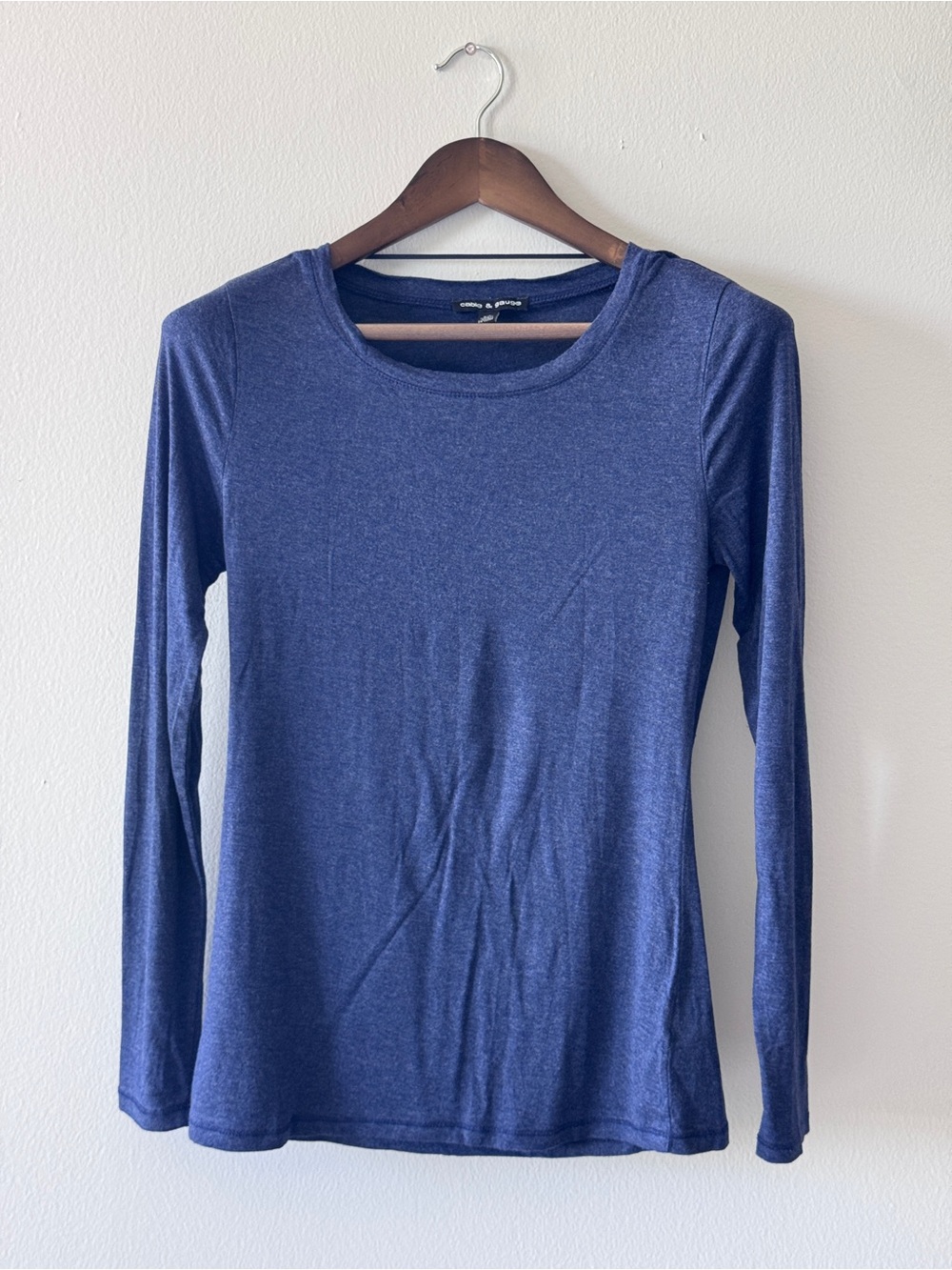 Cable & Gauge Women's Long Sleeve Crewneck Top - Navy Blue